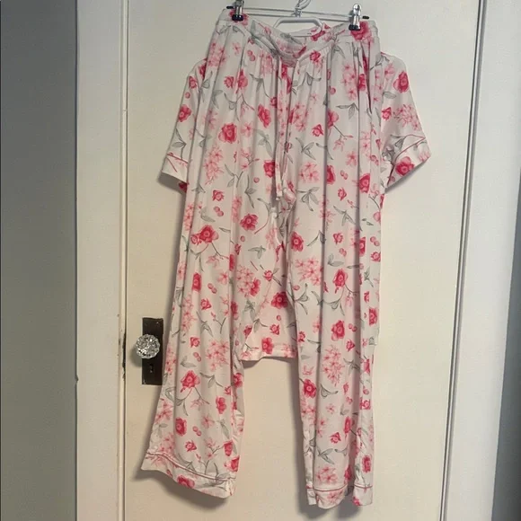 La Vie en Rose Women’s Pajama Set - Pink and White - Picture 2 of 5